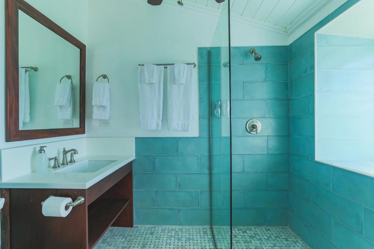 Feather Leaf Inn Frederiksted Экстерьер фото